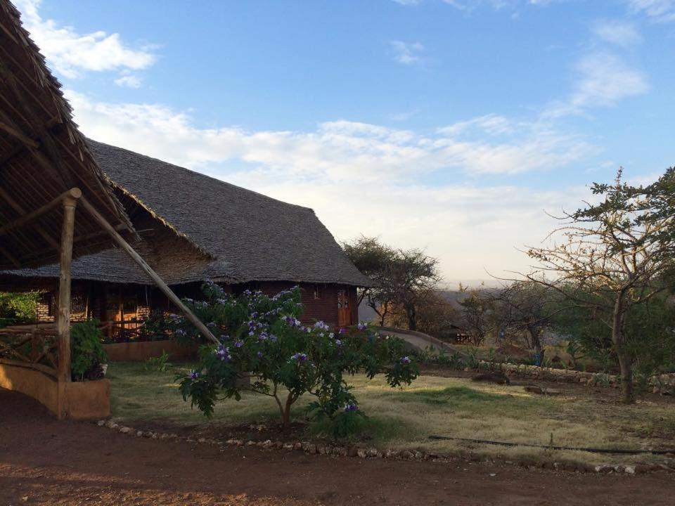 African Sunrise Lodge And Campsite Mto wa Mbu Eksteriør billede