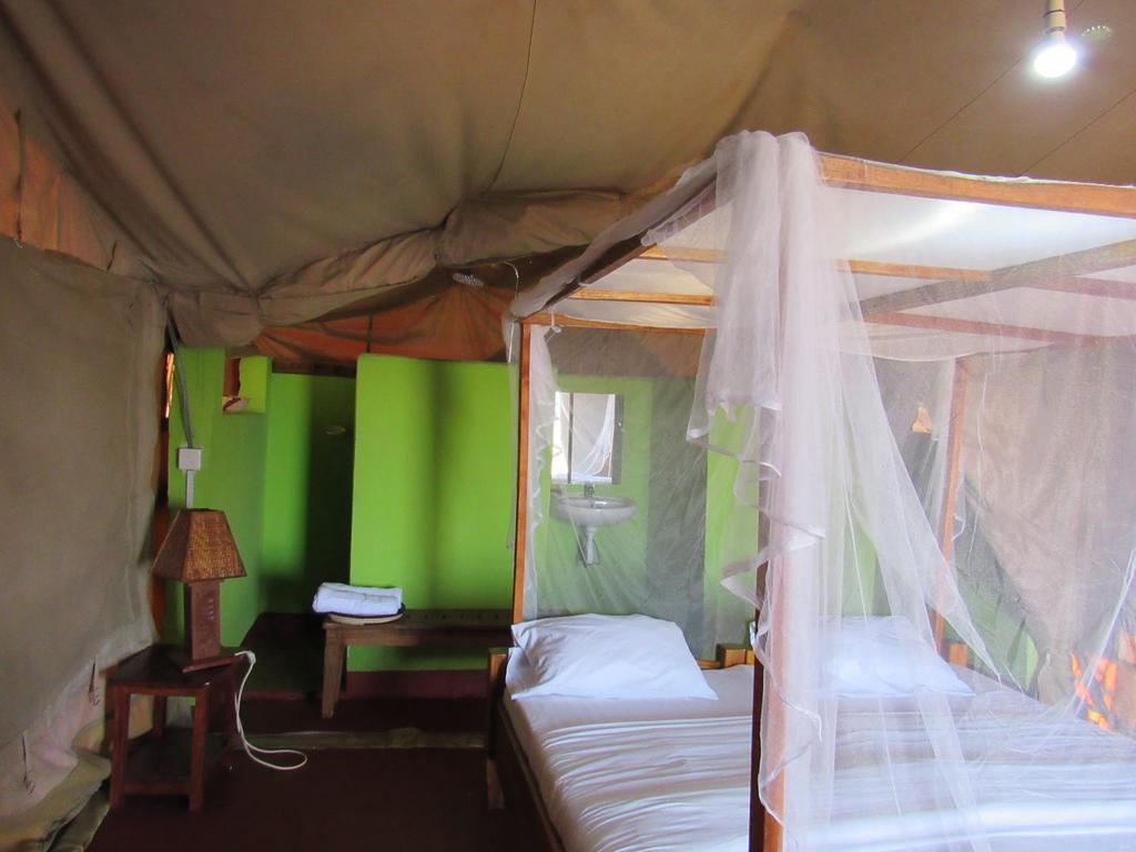 African Sunrise Lodge And Campsite Mto wa Mbu Eksteriør billede