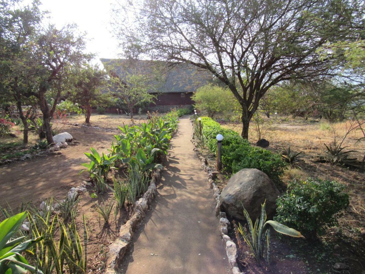 African Sunrise Lodge And Campsite Mto wa Mbu Eksteriør billede
